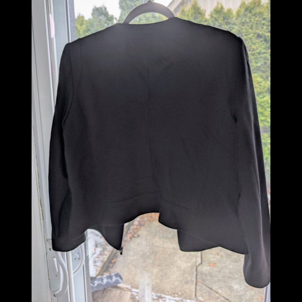Vince Camuto Women's Black Zip Blazer With No Collar - Picture 10 of 10